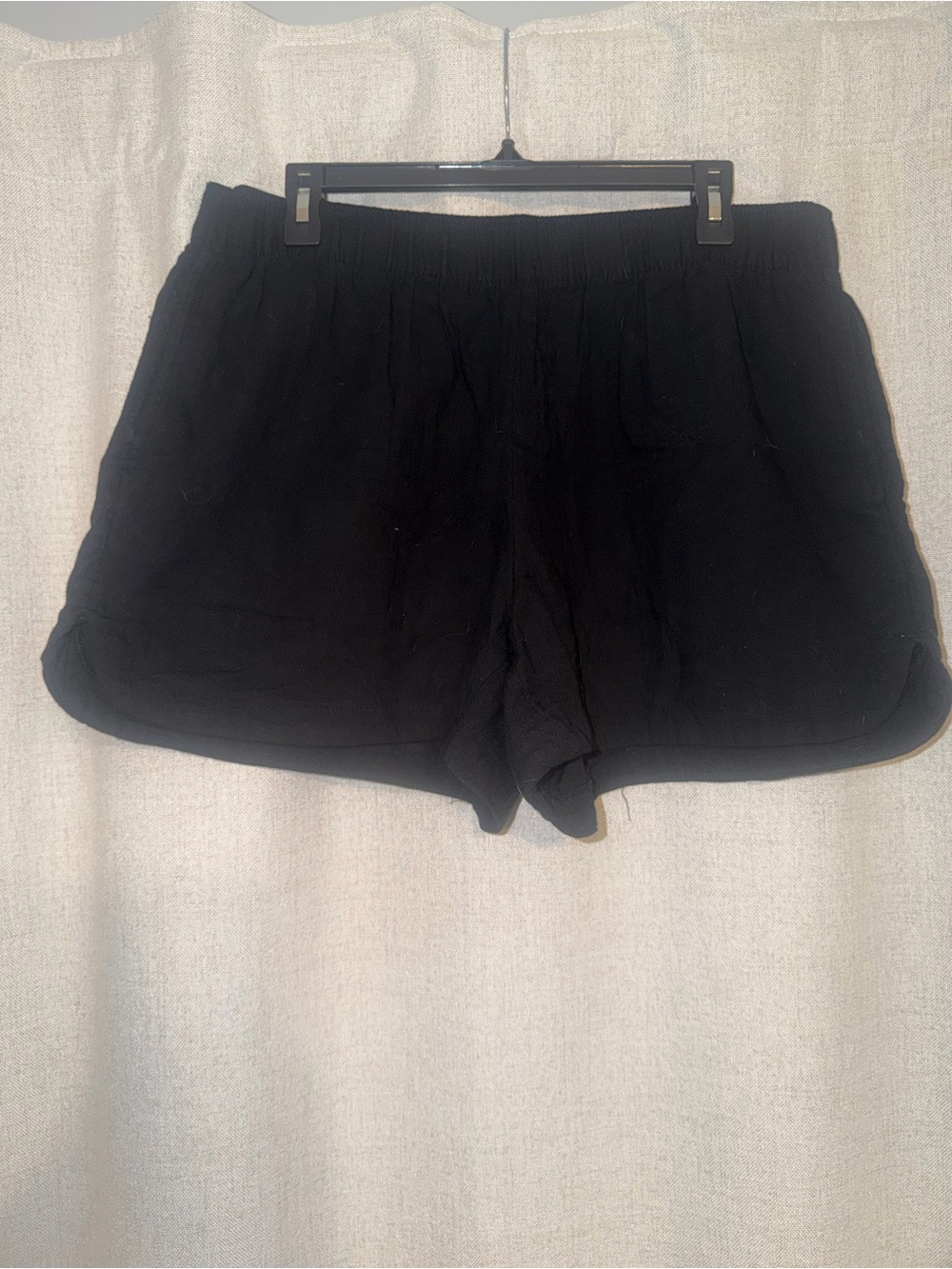 Black Women’s Casual Linen-Feel Elastic-Waist Shorts